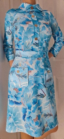 Šaty vzorované s limčekom Mystic - modré