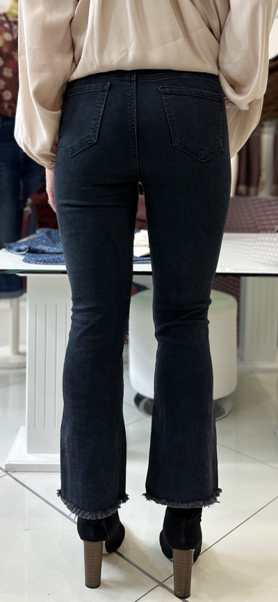 Jeansy LEONAA - čierne