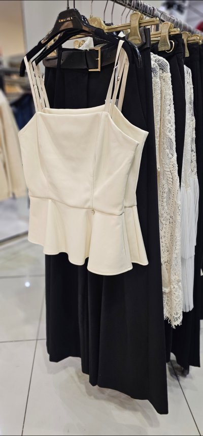 Top PEPLUM zn. RINASCIMENTO - bledý